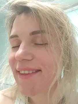 Linda Gregory online show from 03-05-25, 01:52