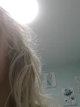 Linda Gregory online show from 03-07-25, 01:42