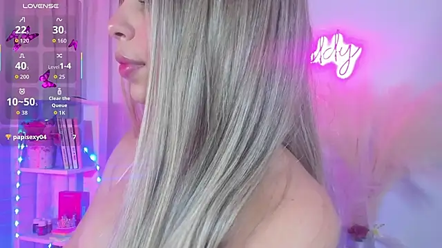 Snapshot of crisbell_lopez chatting on 11-05-25, 12:43 crisbell lopez online show from 11-05-25, 12:43