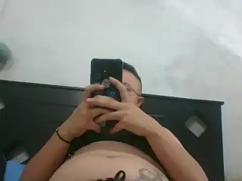 Snapshot of EdenJupiter chatting on 09-25-25, 07:28 EdenJupiter online show from 09-25-25, 07:28