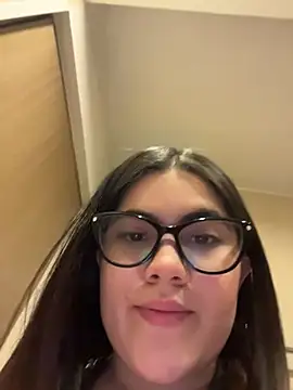 Snapshot of Valenhill@xh chatting on 07-24-26, 03:59 Valenhillxh online show from 07-24-26, 03:59