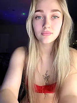 Snapshot of Good__Girl_ chatting on 09-24-25, 05:16 Good Girl online show from 09-24-25, 05:16