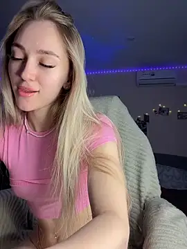 Snapshot of Good__Girl_ chatting on 02-24-26, 09:51 Good Girl online show from 02-24-26, 09:51