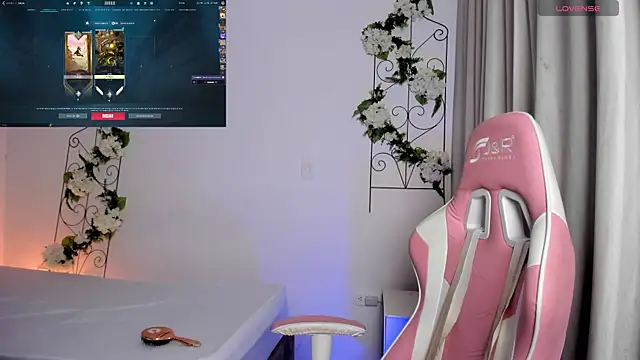 Jiggly   online show from 09-10-25, 02:00