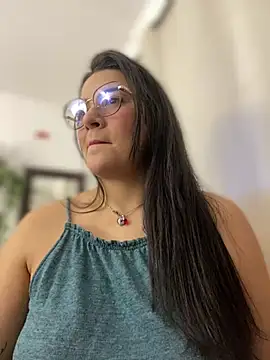 Lia flowers online show from 02-24-25, 11:09