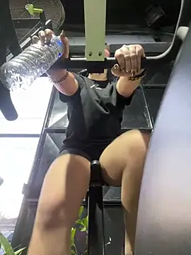 Lia flowers online show from 03-14-25, 11:11