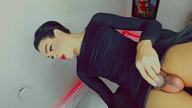 Snapshot of candy_kendall chatting on 01-29-25, 04:05 candy kendall online show from 01-29-25, 04:05