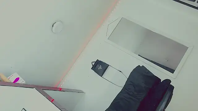 Snapshot of candy_kendall chatting on 02-19-25, 09:25 candy kendall online show from 02-19-25, 09:25