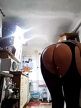 Snapshot of lindaledi2 chatting on 02-05-25, 03:34 lindaledi2 online show from 02-05-25, 03:34