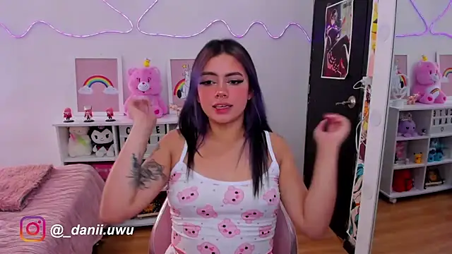 CuteDani  online show from 01-15-25, 04:43