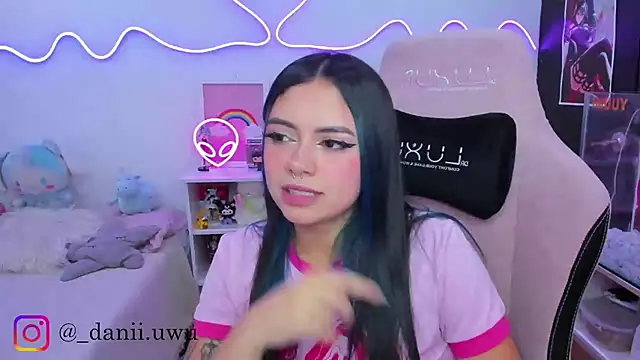 CuteDani  online show from 11-10-25, 12:31