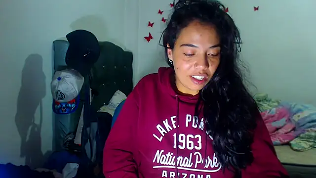 AmaraRoberts420 online show from 12-01-25, 06:13