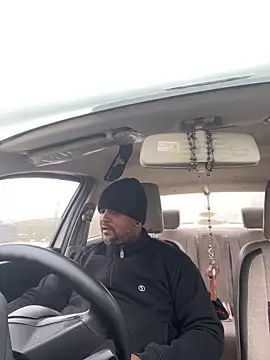 Dick 6inches online show from 12-15-25, 03:00