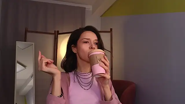 Snapshot of VivianLy_ chatting on 02-27-25, 09:54 VivianLy online show from 02-27-25, 09:54