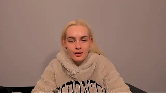 OliviaKisss online show from 03-26-26, 08:14