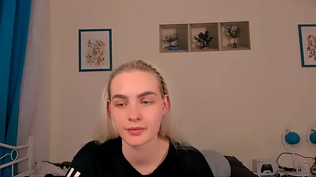 OliviaKisss online show from 04-16-26, 06:09