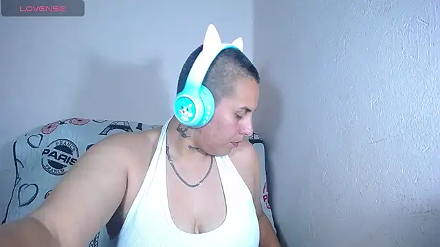 Yessi rousse online show from 01-13-25, 04:50