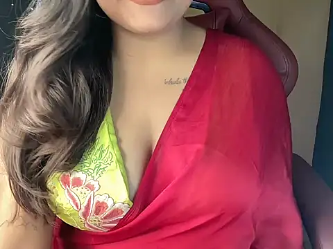 Snapshot of shanayaaa_1 chatting on 01-12-25, 06:16 shanayaaa 1 online show from 01-12-25, 06:16