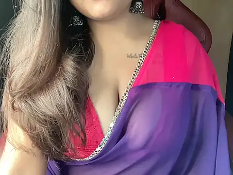 Snapshot of shanayaaa_1 chatting on 02-24-25, 06:26 shanayaaa 1 online show from 02-24-25, 06:26