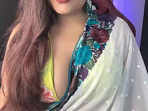 Snapshot of shanayaaa_1 chatting on 09-08-25, 07:02 shanayaaa 1 online show from 09-08-25, 07:02