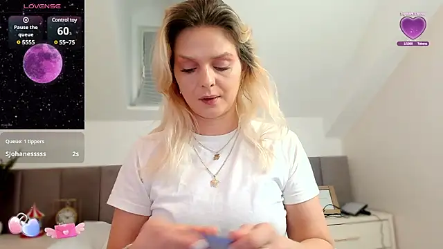 Snapshot of AshleyStorm_ chatting on 01-24-25, 04:37 AshleyStorm  online show from 01-24-25, 04:37