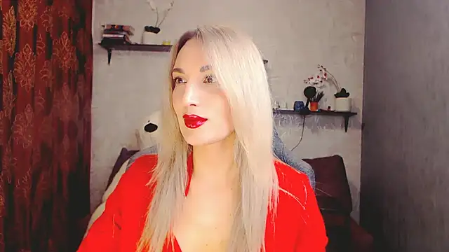 Snapshot of MillaXQueen chatting on 02-21-25, 11:44 MillaXQueen online show from 02-21-25, 11:44