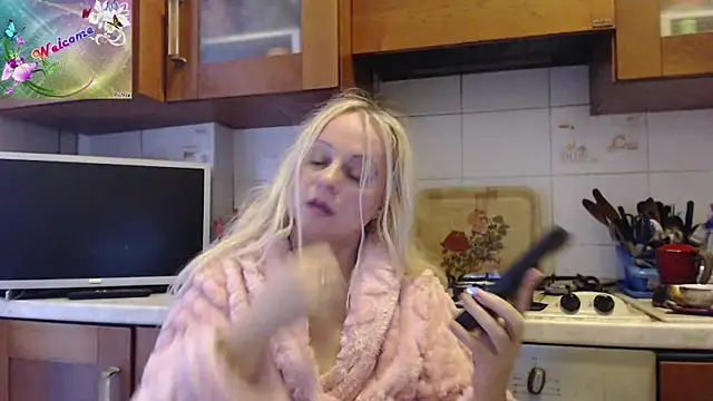 martachatte online show from 11-28-25, 06:38