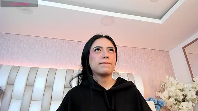 Rebeca jones online show from 03-04-25, 01:06