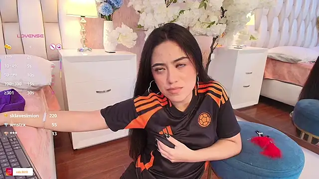 Rebeca jones online show from 03-20-25, 04:31