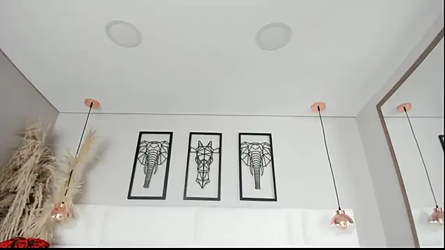 Rebeca jones online show from 10-04-25, 12:36