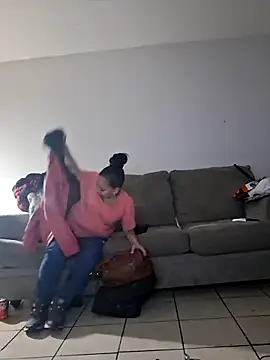 Snapshot of hungpenis210 chatting on 02-09-26, 03:54 hungpenis210 online show from 02-09-26, 03:54