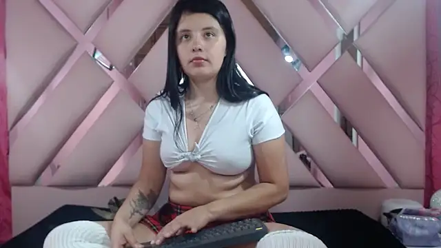 nathaly low1 online show from 02-19-25, 08:55