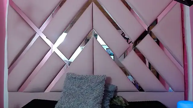 nathaly low1 online show from 03-19-25, 01:07