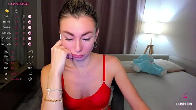 Snapshot of DannaEvan chatting on 01-12-25, 02:35 DannaEvan online show from 01-12-25, 02:35