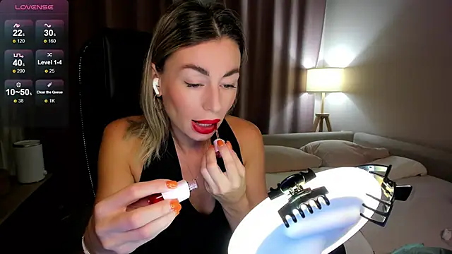 DannaEvan online show from 11-28-25, 01:30