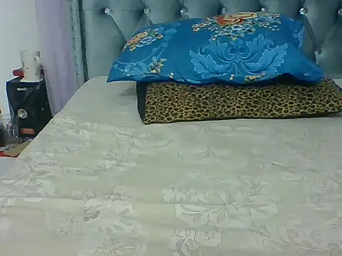 Sexy Chocolate Babe online show from 12-08-24, 01:56