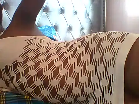 Sexy Chocolate Babe online show from 02-17-25, 06:31