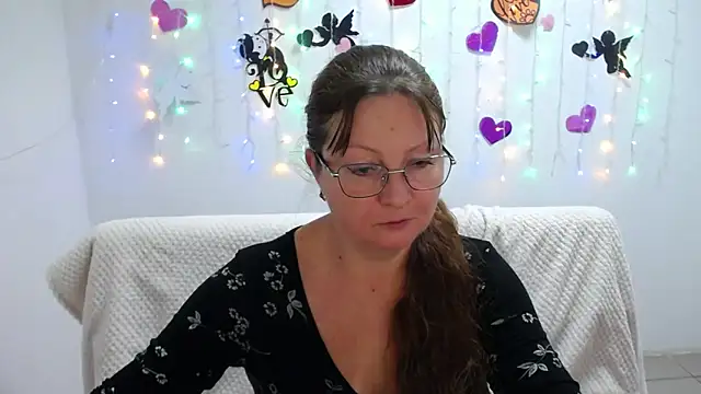 VanessaHotts online show from 03-01-25, 12:34