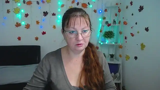 VanessaHotts online show from 11-08-25, 06:02