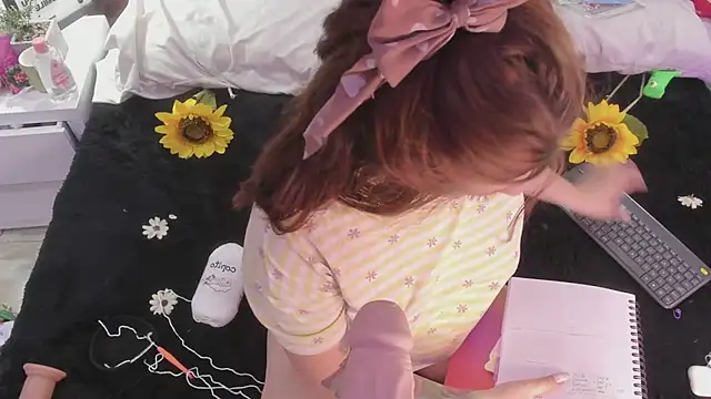 JulietaAlves online show from 03-01-25, 10:21