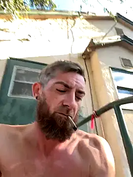 Snapshot of mandjpuff2 chatting on 10-08-25, 03:53 mandjpuff2 online show from 10-08-25, 03:53