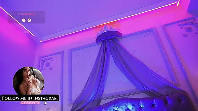 Snapshot of maggietime chatting on 02-26-25, 11:48 maggietime online show from 02-26-25, 11:48