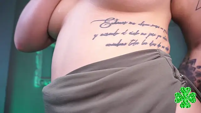 Snapshot of maggietime chatting on 03-17-25, 11:32 maggietime online show from 03-17-25, 11:32