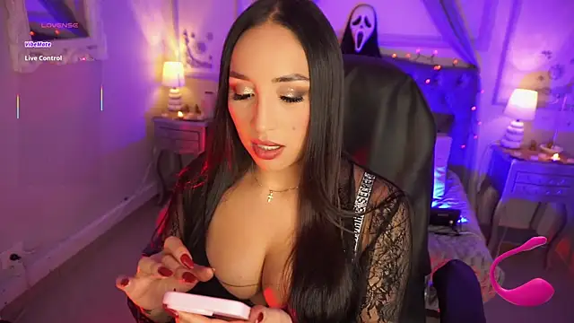 Snapshot of maggietime chatting on 10-31-25, 08:54 maggietime online show from 10-31-25, 08:54