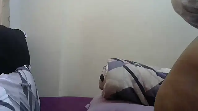 AddictiveAssCurves online show from 10-23-25, 07:40