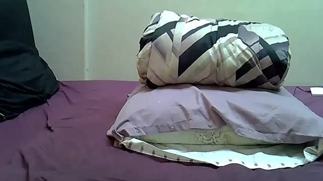 AddictiveAssCurves online show from 12-18-25, 10:10