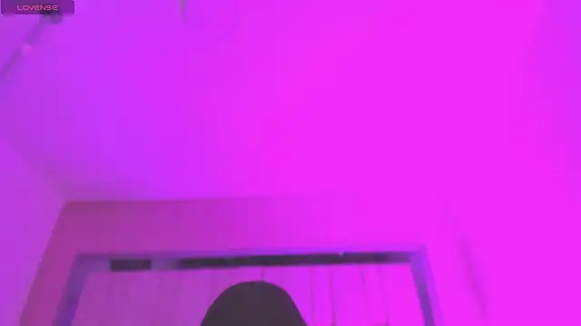 Snapshot of Emmily_Savage chatting on 09-12-25, 11:32 Emmily Savage online show from 09-12-25, 11:32