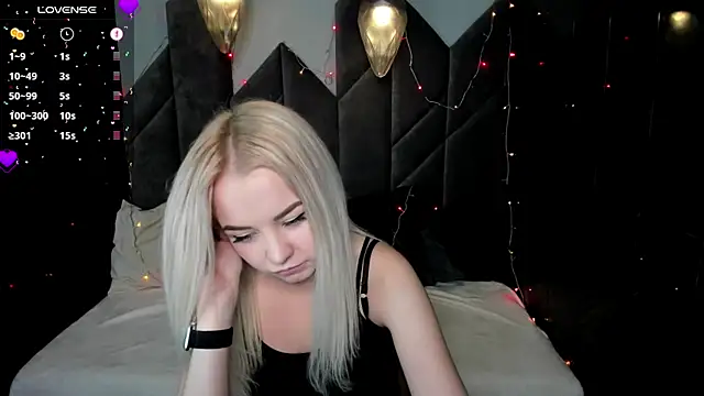 StephanieSweety online show from 12-27-24, 05:59