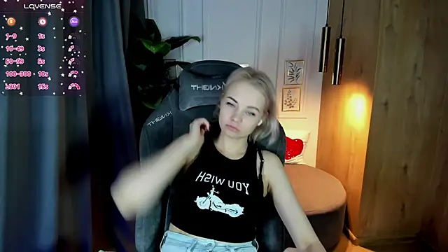 StephanieSweety online show from 03-07-25, 08:56