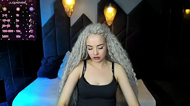 StephanieSweety online show from 03-18-25, 04:48